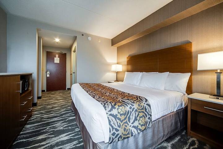 Room 33 of 54