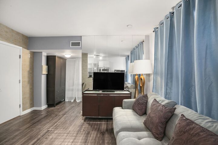 Room 21 of 45