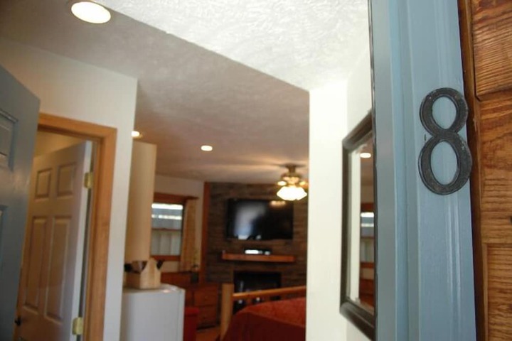 Room 137 of 191