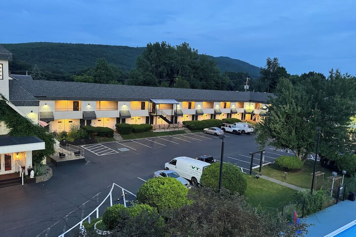 Hotel 12 of 53