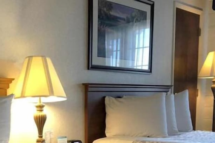 Room 11 of 22