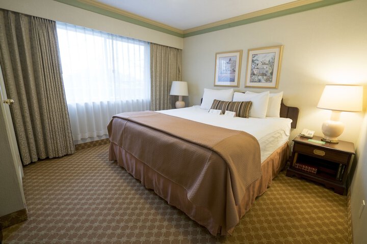Royal Scot Hotel & Suites Trademark Collection by Wyndham
