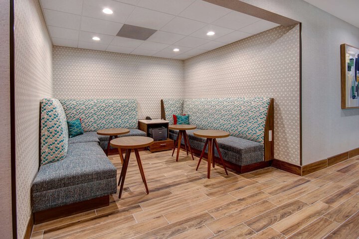 Hampton Inn & Suites Ontario Rancho Cucamonga