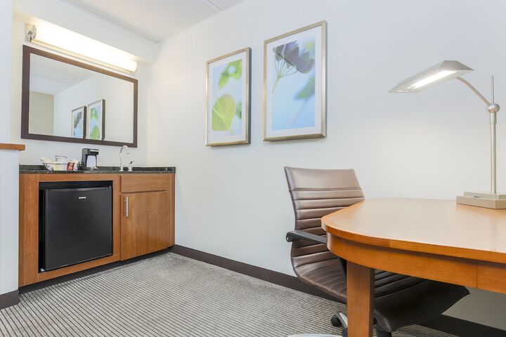 Room 13 of 25