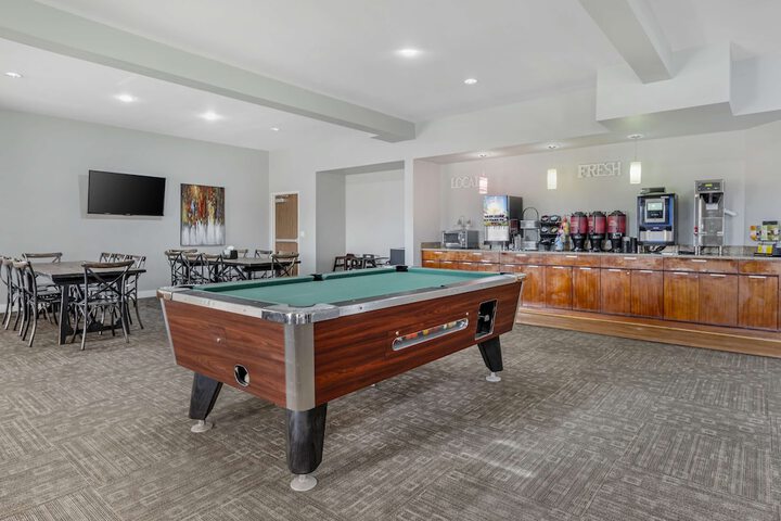 Best Western Plus Peppertree Inn at Omak