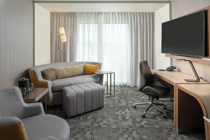 Courtyard by Marriott Lafayette South