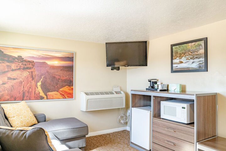 Room 10 of 73