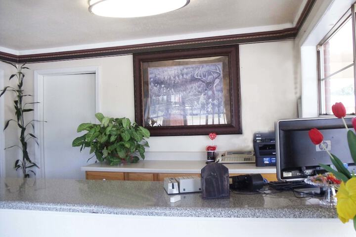 Antlers Budget Inn