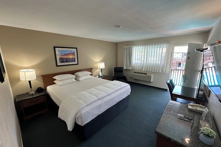 Room 44 of 111