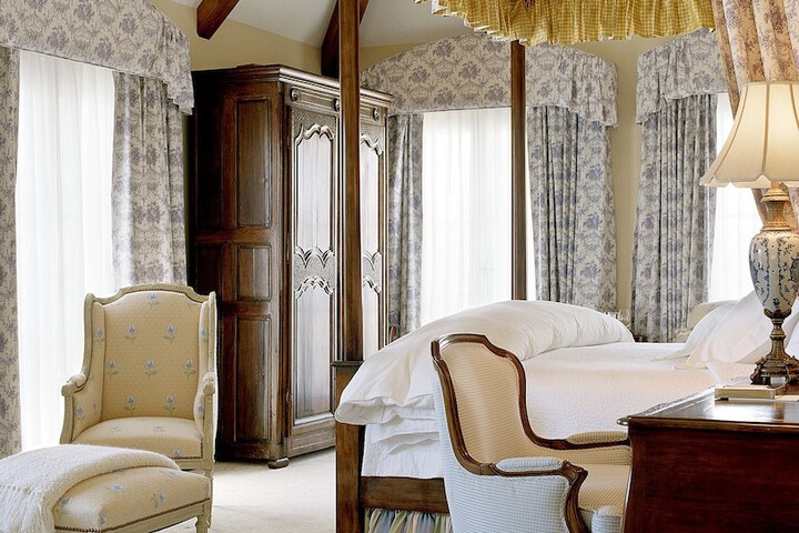 Room 30 of 53