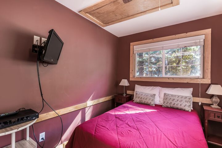 Room 6 of 20