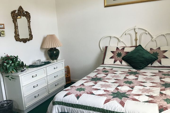 Room 12 of 26