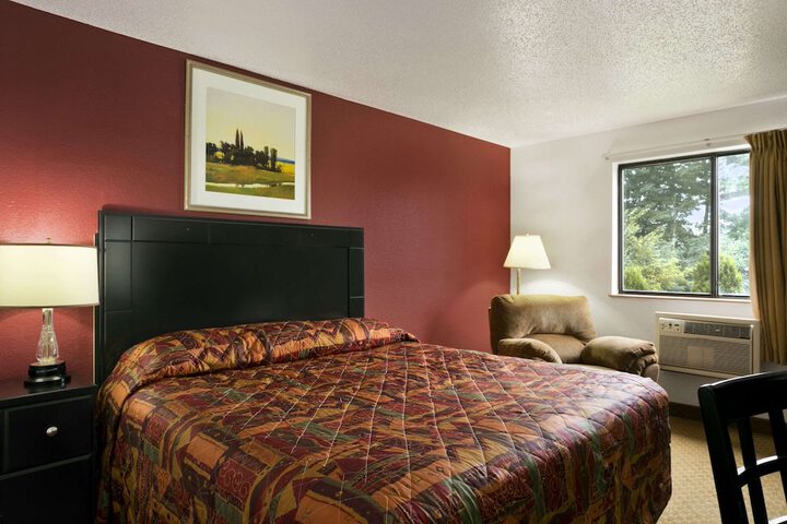 Room 42 of 46