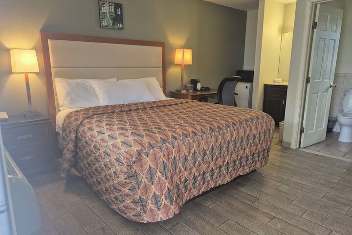 Maple Leaf Motel