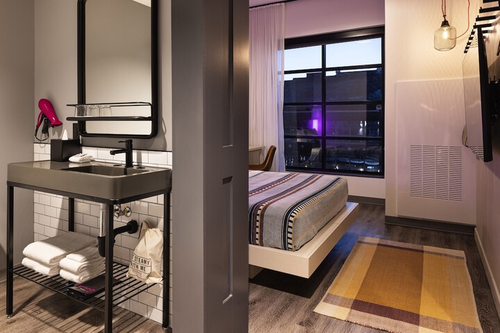 Moxy Omaha Downtown