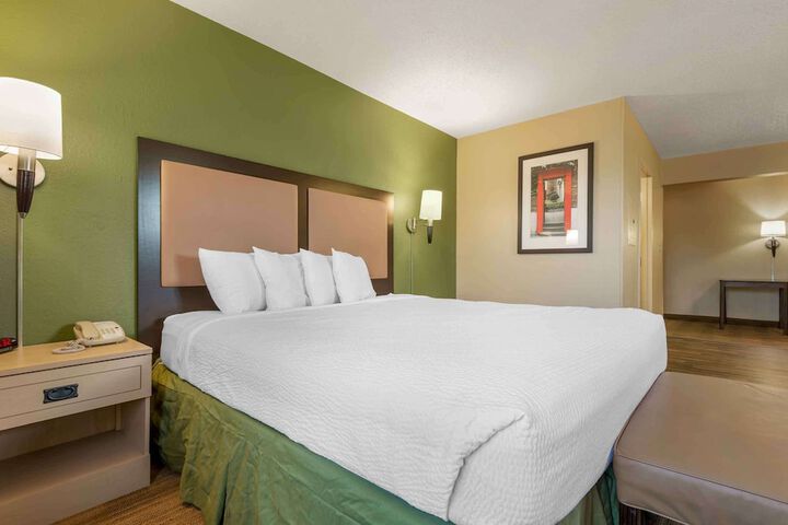 Room 18 of 29