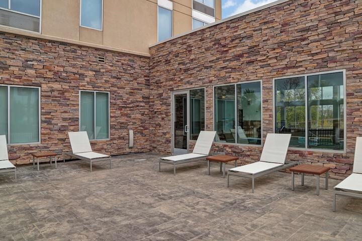 Hyatt Place San Antonio–North / Stone Oak
