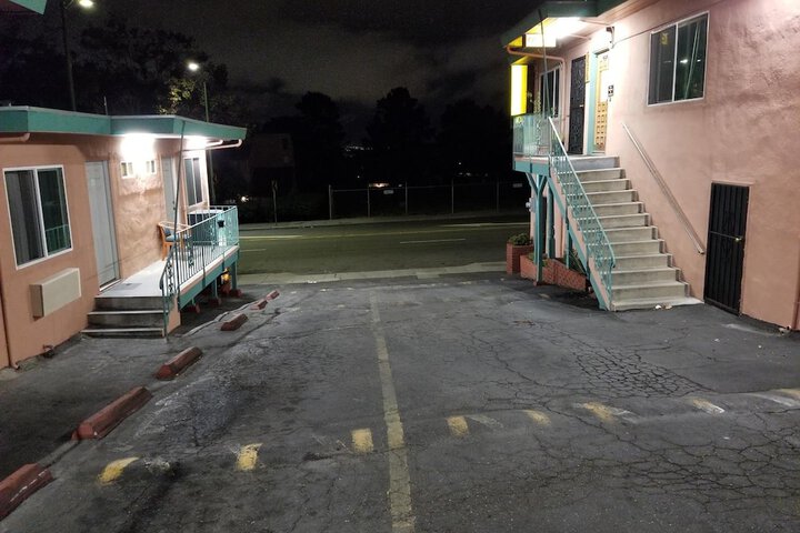 Property Grounds 16 of 18
