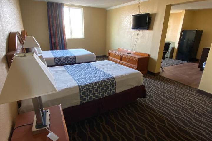 Room 15 of 19