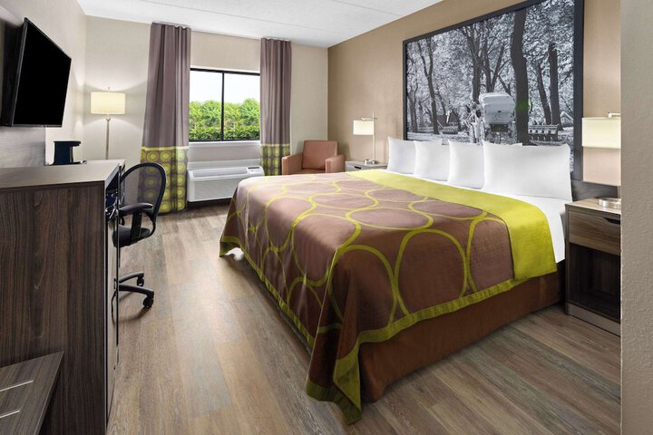 Room 14 of 27