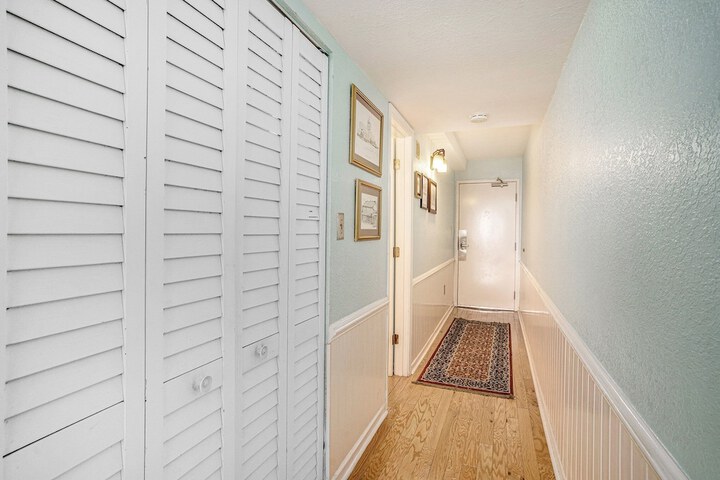 0401 Waters Edge Resort 3 Bedroom Condo by RedAwning