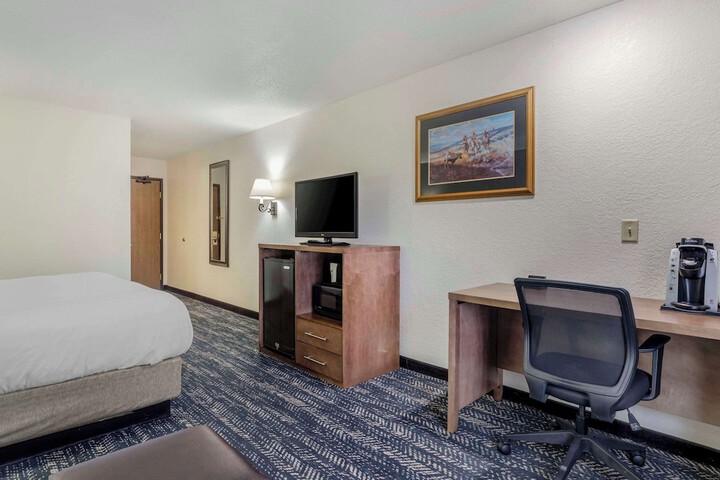 Room 33 of 58