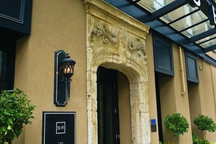 Hotel 5 of 42