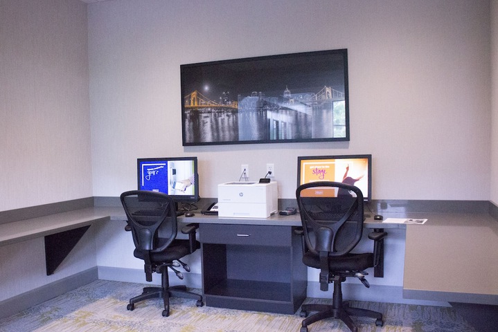 Business Center 89 of 89