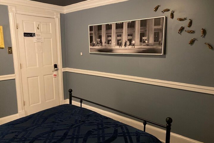 Room 62 of 102