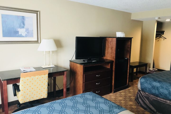 Room 26 of 40