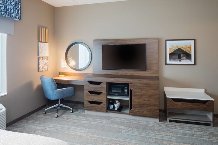 Room 18 of 33