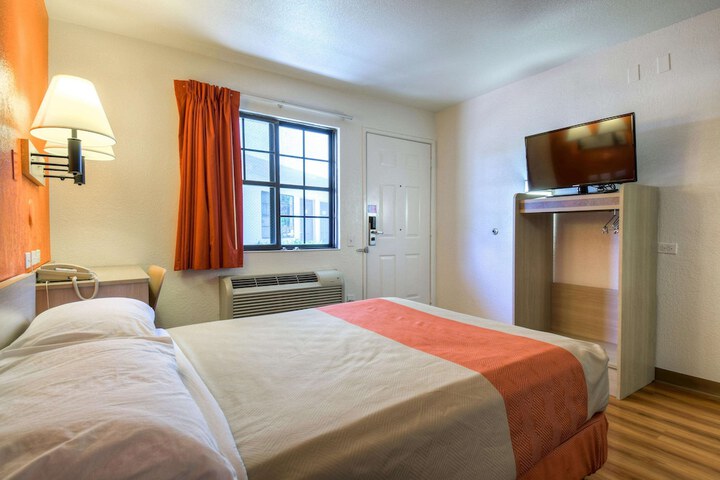 Motel 6 San Dimas CA - Los Angeles
