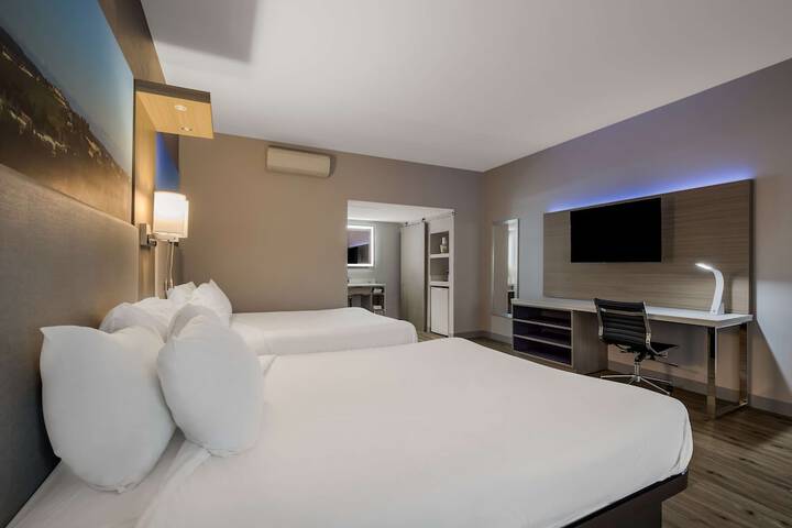 Best Western Diamond Bar Hotel & Suites