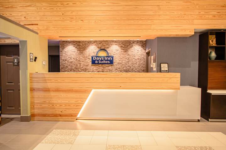 Hotel Interior 9 of 40