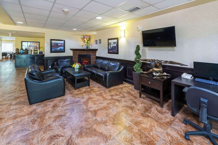 Comfort Inn & Suites Edson