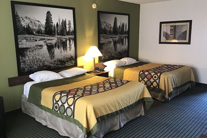 Super 8 by Wyndham Wendover