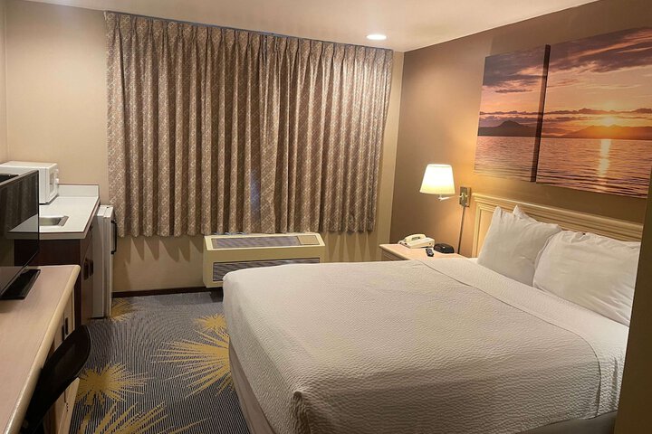Room 10 of 39