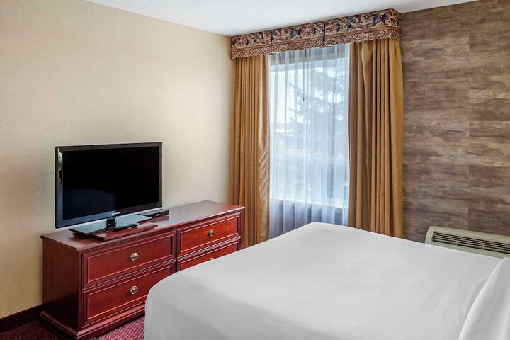 Quality Inn & Suites Edmonton International Airport