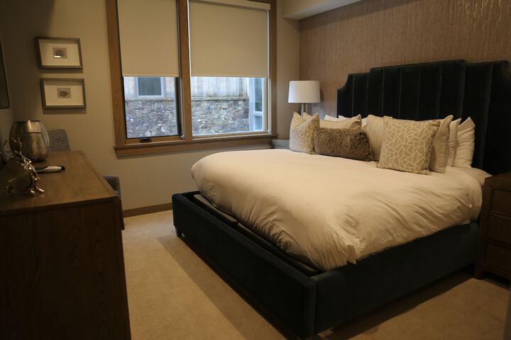 Room 227 of 306