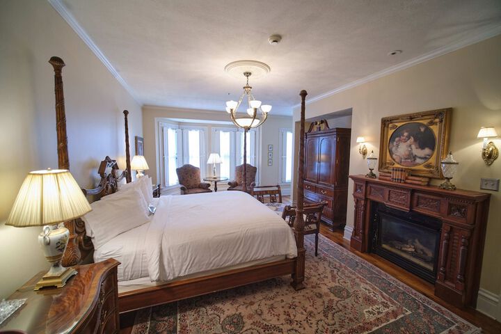 Room 40 of 76