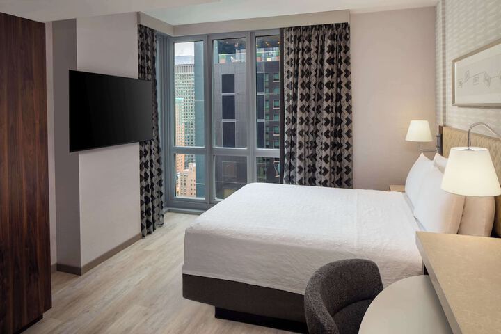 Room 7 of 19