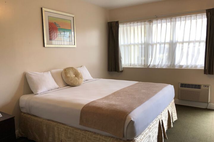 Room 104 of 130