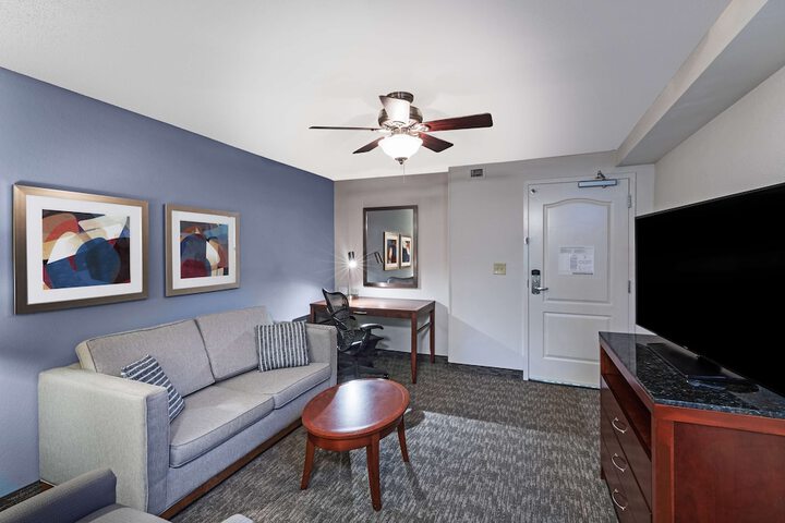 Room 14 of 33