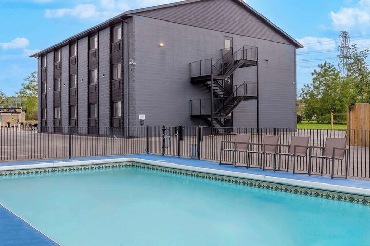 Pool 5 of 35