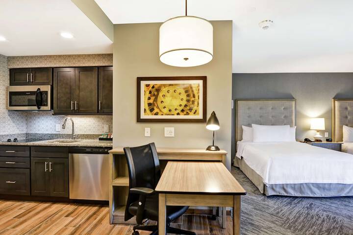 Room 35 of 71
