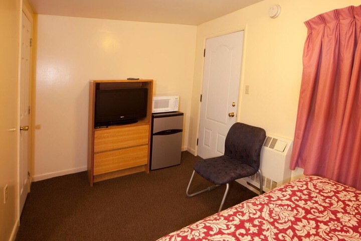 Charlies Motel