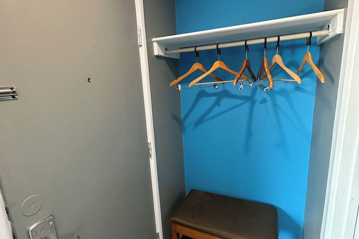 Room 28 of 28