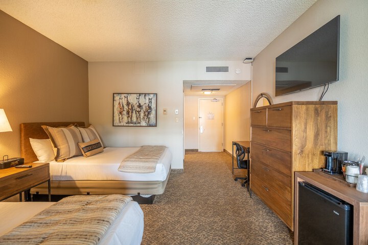 Kellogg West Conference Center and Hotel