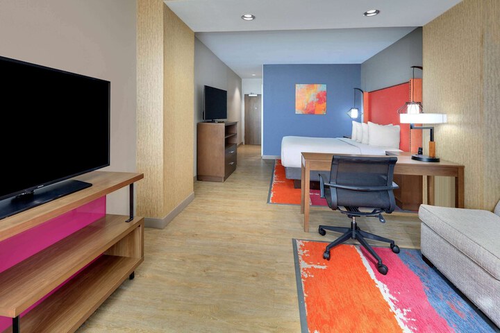 La Quinta Inn & Suites by Wyndham Lakeway