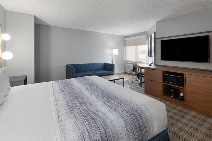 AmericInn by Wyndham Chippewa Falls